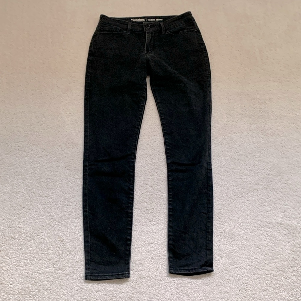Levi’s Modern Skinny jeans.